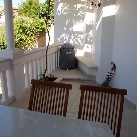 Villa Antipodes *