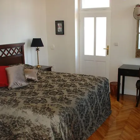 Villa Antipodes *