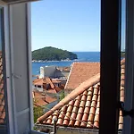 Antipodes Villa *